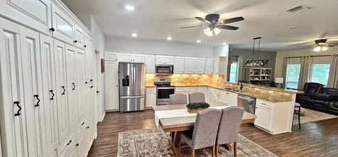 201 Smith Street Columbus TX 78934