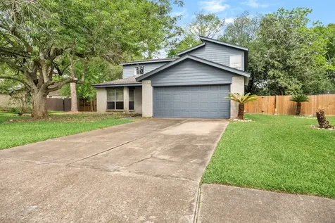 902 Essex Drive Friendswood TX 77546
