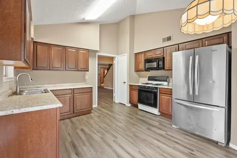 902 Essex Drive Friendswood TX 77546