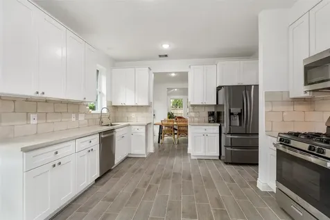 16011 Country Bend Road Houston TX 77095