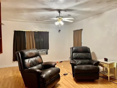 203 S 6th Street Highlands TX 77562