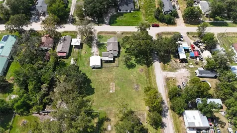 203 S 6th Street Highlands TX 77562