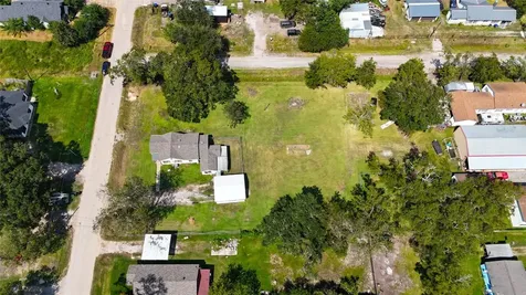 203 S 6th Street Highlands TX 77562
