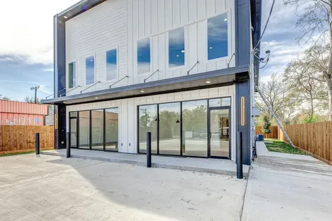 704 S 1st Street Conroe TX 77301
