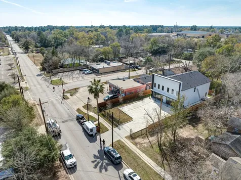 704 S 1st Street Conroe TX 77301