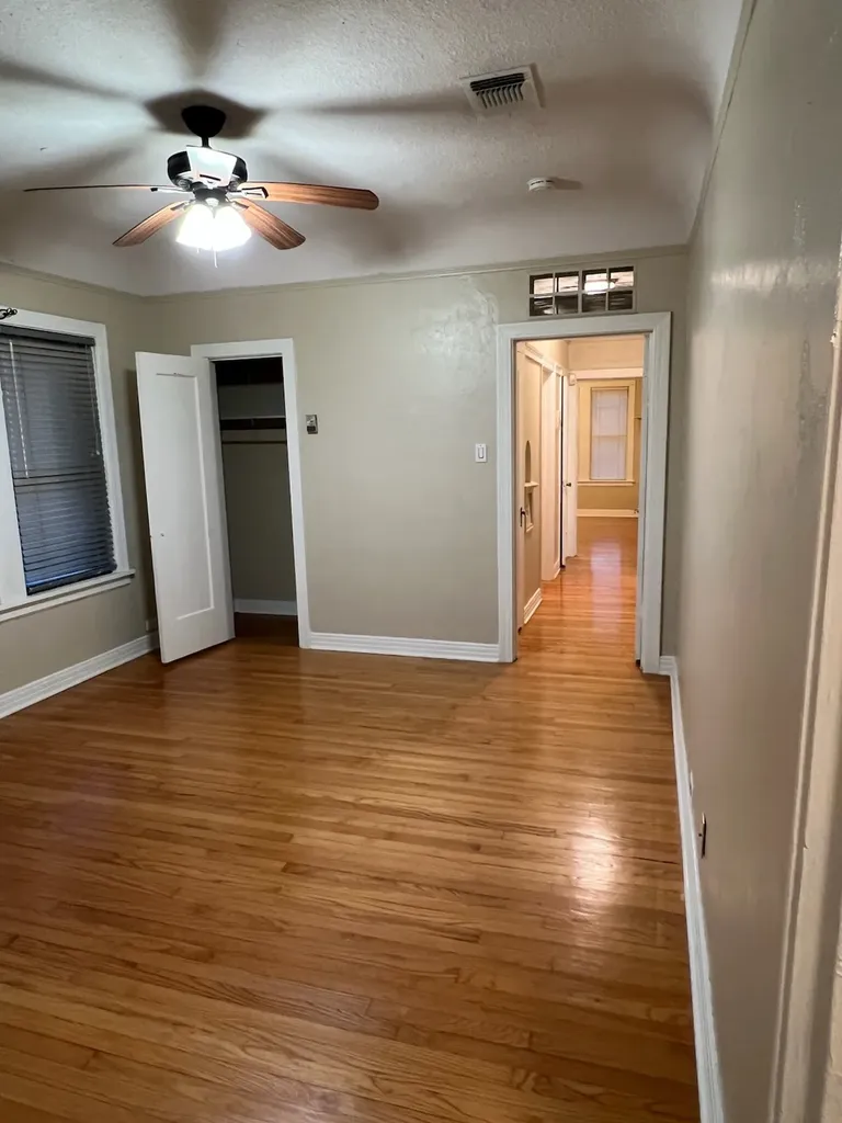 2045 W Magnolia Avenue San Antonio TX 78201