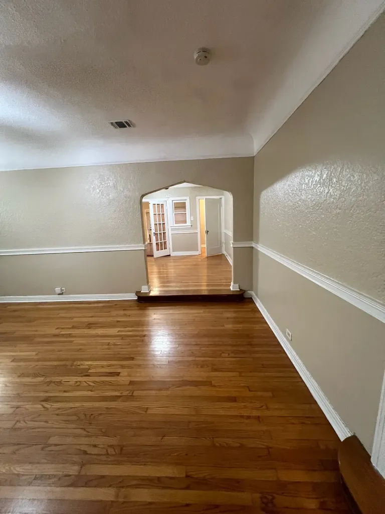 2045 W Magnolia Avenue San Antonio TX 78201
