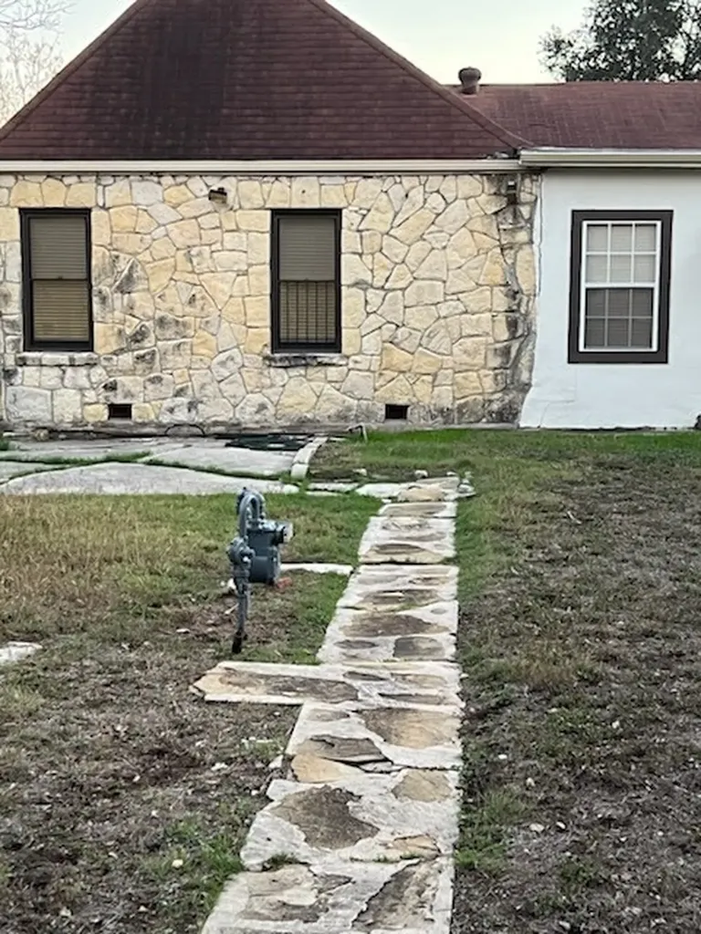 2045 W Magnolia Avenue San Antonio TX 78201