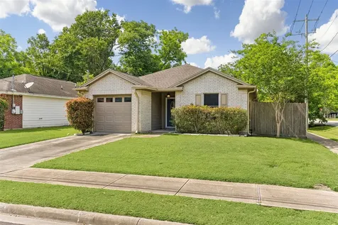 802 W Sealy Street Alvin TX 77511