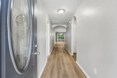 802 W Sealy Street Alvin TX 77511