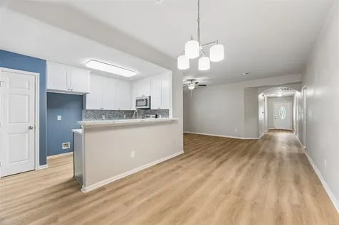 802 W Sealy Street Alvin TX 77511