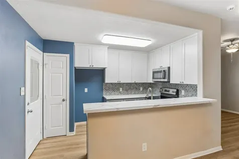 802 W Sealy Street Alvin TX 77511