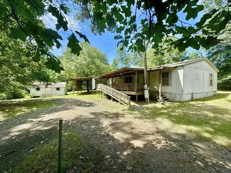 127 County Road 4109 Bronson TX 75930