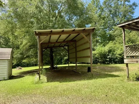 127 County Road 4109 Bronson TX 75930