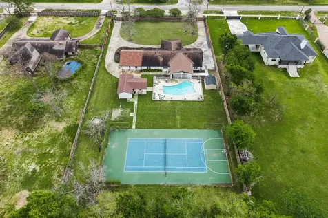 8800 Brae Acres Road Houston TX 77074