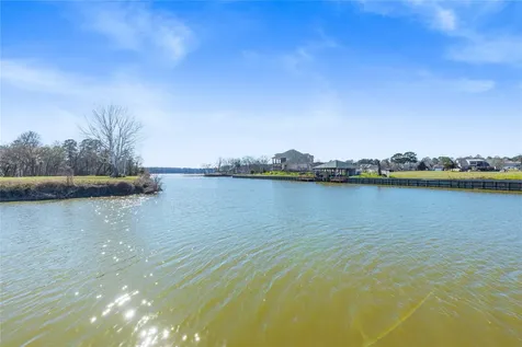 138 N Forest Drive Huntsville TX 77340