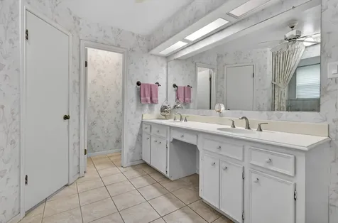 1039 Honey Hill Drive Houston TX 77077