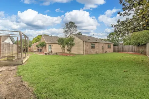 1039 Honey Hill Drive Houston TX 77077