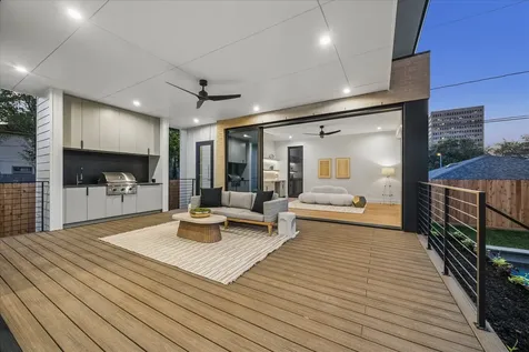 505 Wilmington Drive Bellaire TX 77401