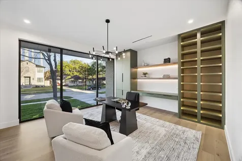 505 Wilmington Drive Bellaire TX 77401