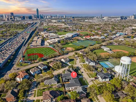 505 Wilmington Drive Bellaire TX 77401