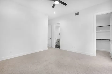 8203 Moonbeam Street B Houston TX 77088