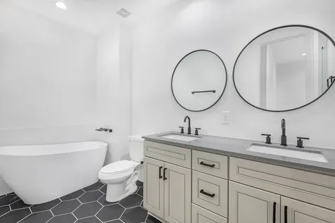 8203 Moonbeam Street B Houston TX 77088