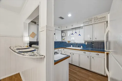 4915 Louise Street Seabrook TX 77586
