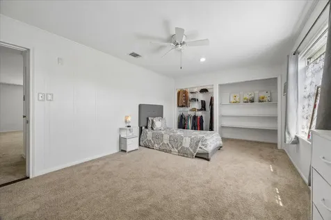 4915 Louise Street Seabrook TX 77586