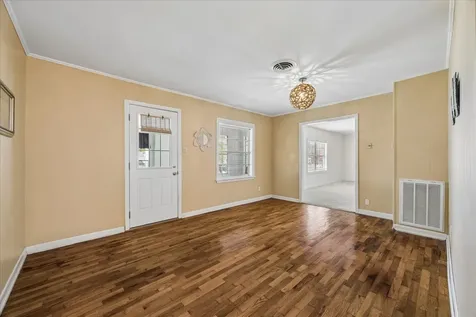 4915 Louise Street Seabrook TX 77586