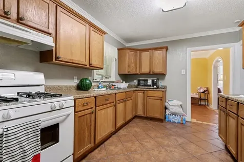 4921 Alamo Drive Galveston TX 77551