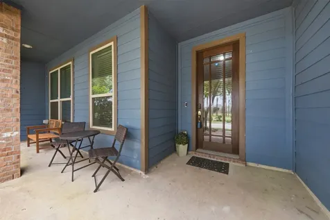 706 Water Street Webster TX 77598