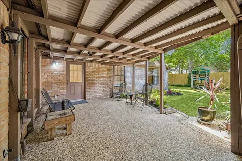 1702 Beech Bend Drive Houston TX 77077