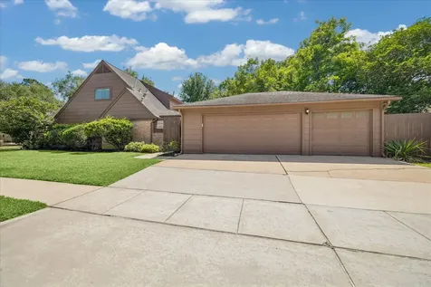 1702 Beech Bend Drive Houston TX 77077