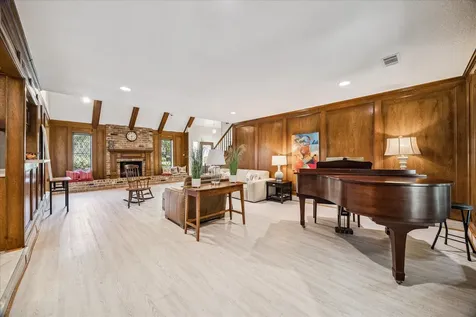 1702 Beech Bend Drive Houston TX 77077