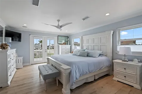 208 Coconut Street Tiki Island TX 77554