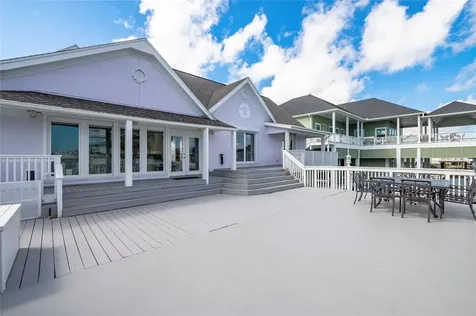 208 Coconut Street Tiki Island TX 77554