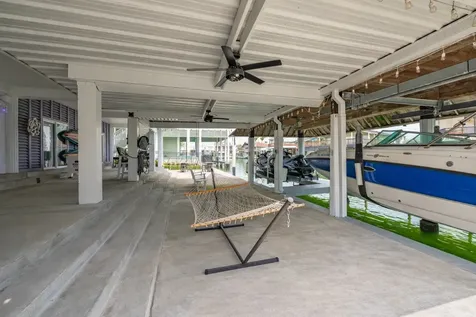 208 Coconut Street Tiki Island TX 77554