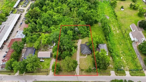 2732 De Soto Street Houston TX 77091