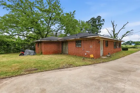 2732 De Soto Street Houston TX 77091