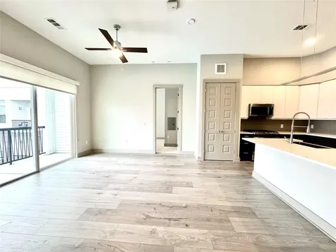 401 W 25th Street 2125 Houston TX 77008