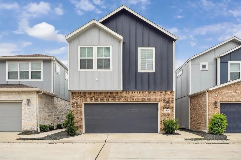 9820 Rugged Oaks Drive Houston TX 77080