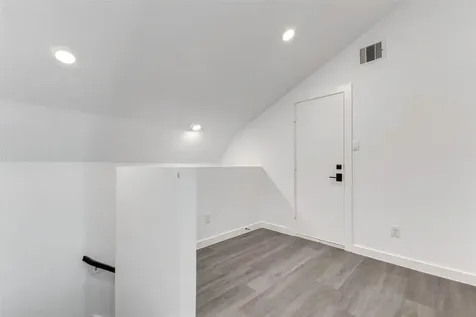 6011 Beall Street Houston TX 77091
