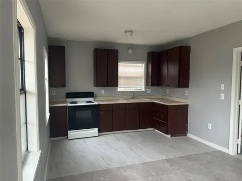 139 Van Molan Street B Houston TX 77022