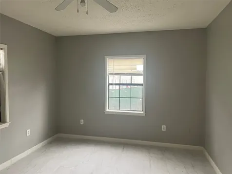 139 Van Molan Street B Houston TX 77022