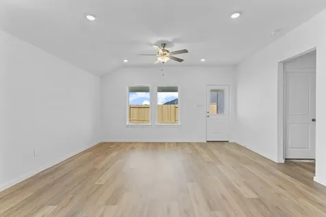1607 Knox Hill Path Iowa Colony TX 77583