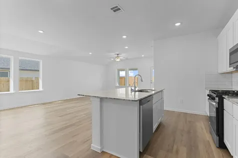 1607 Knox Hill Path Iowa Colony TX 77583