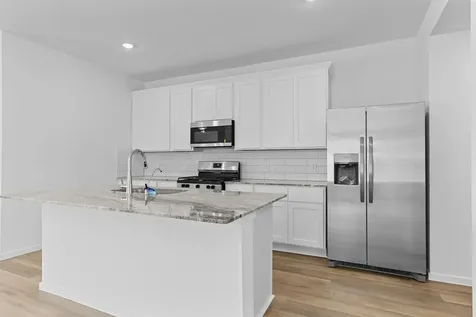 1607 Knox Hill Path Iowa Colony TX 77583