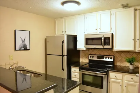 11711 Memorial Drive 696 Houston TX 77024