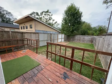 1917 Thonig Road Houston TX 77055
